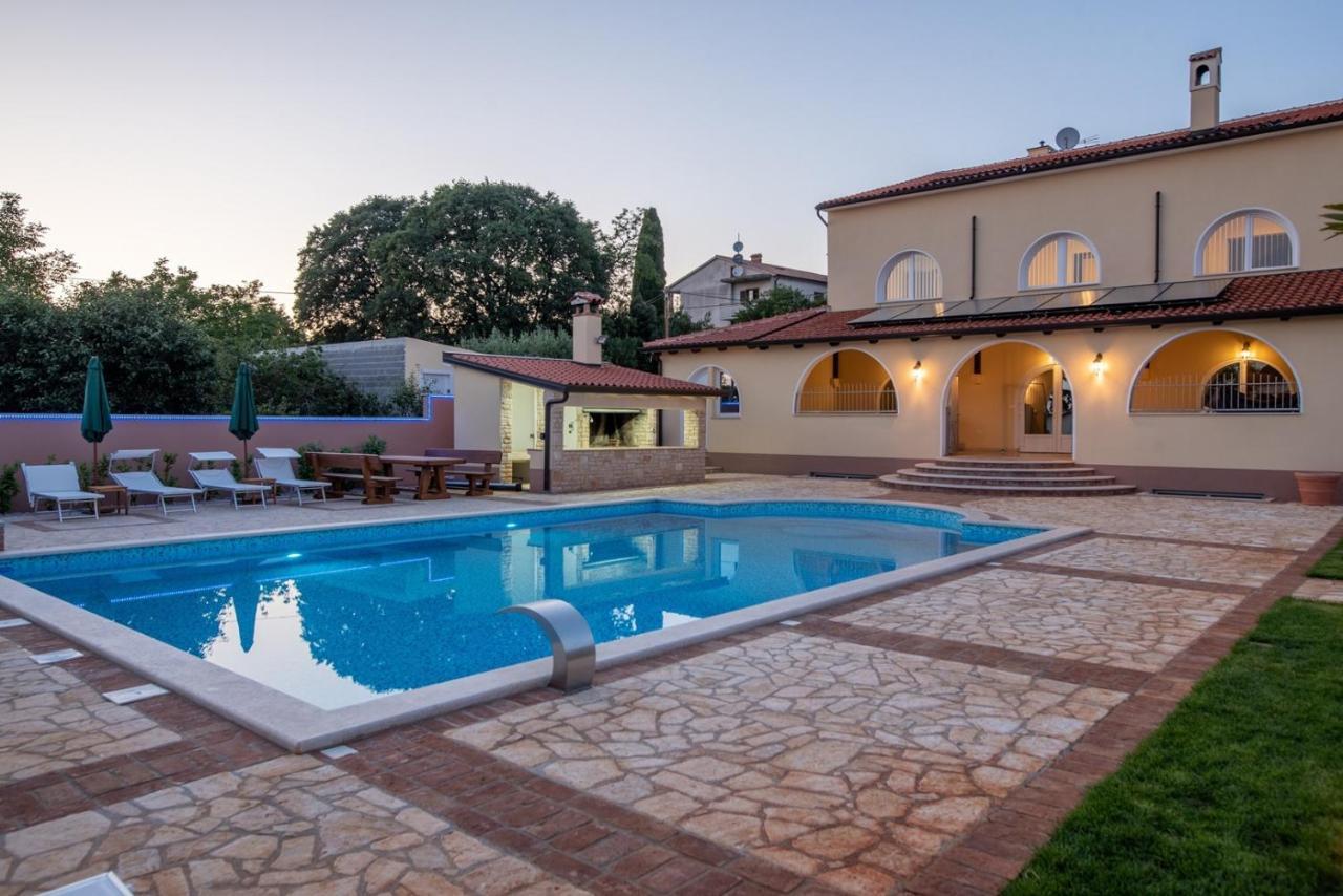 מלון Labinci Via Flavia With Common Pool מראה חיצוני תמונה