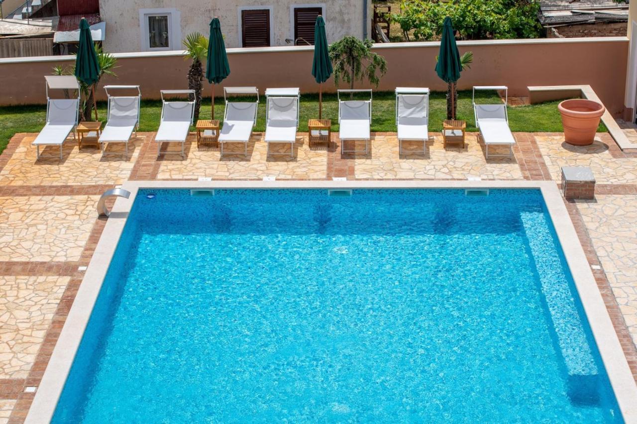 מלון Labinci Via Flavia With Common Pool מראה חיצוני תמונה